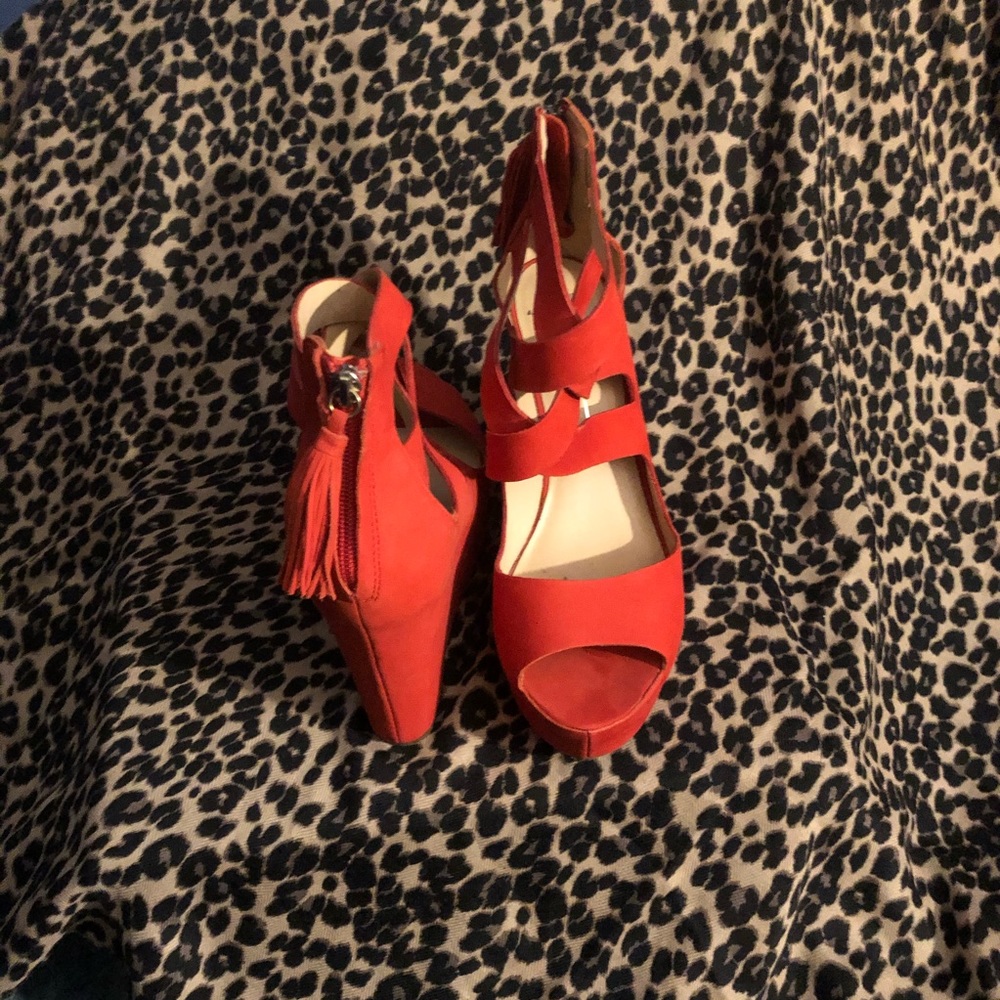 Dolce Vita Wedged Tassel sandal